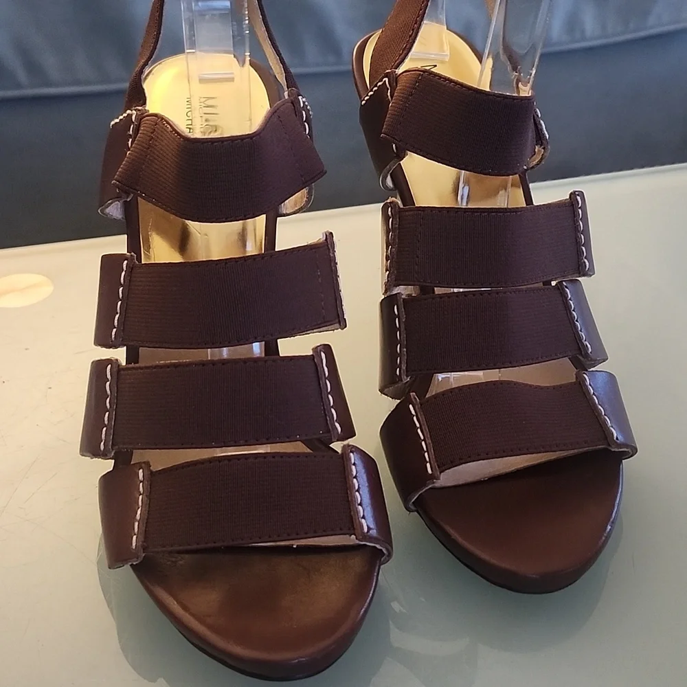 Michael Kors Reed Platform Heeled Strappy Corpcore Minimalist Sandals Size 7.5